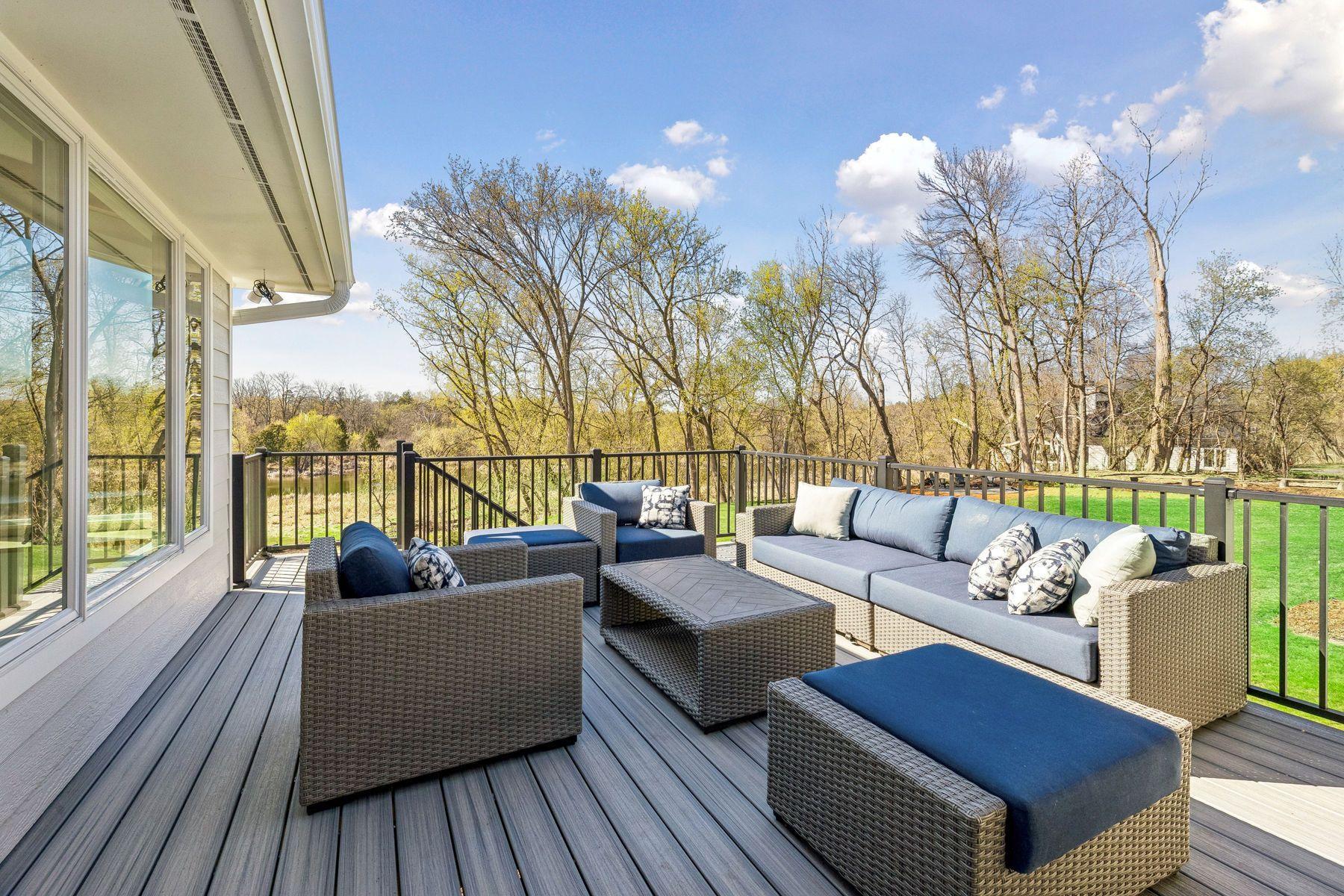 1155 Heritage Lane