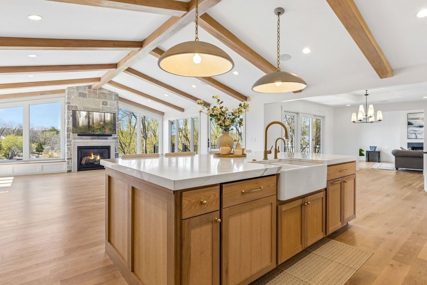 1155 Heritage Lane