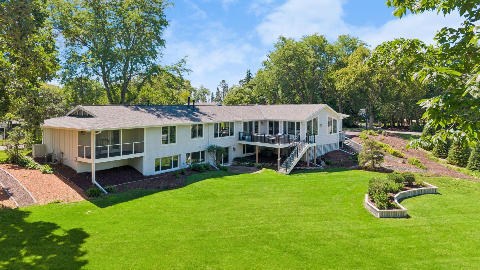 1155 Heritage Lane