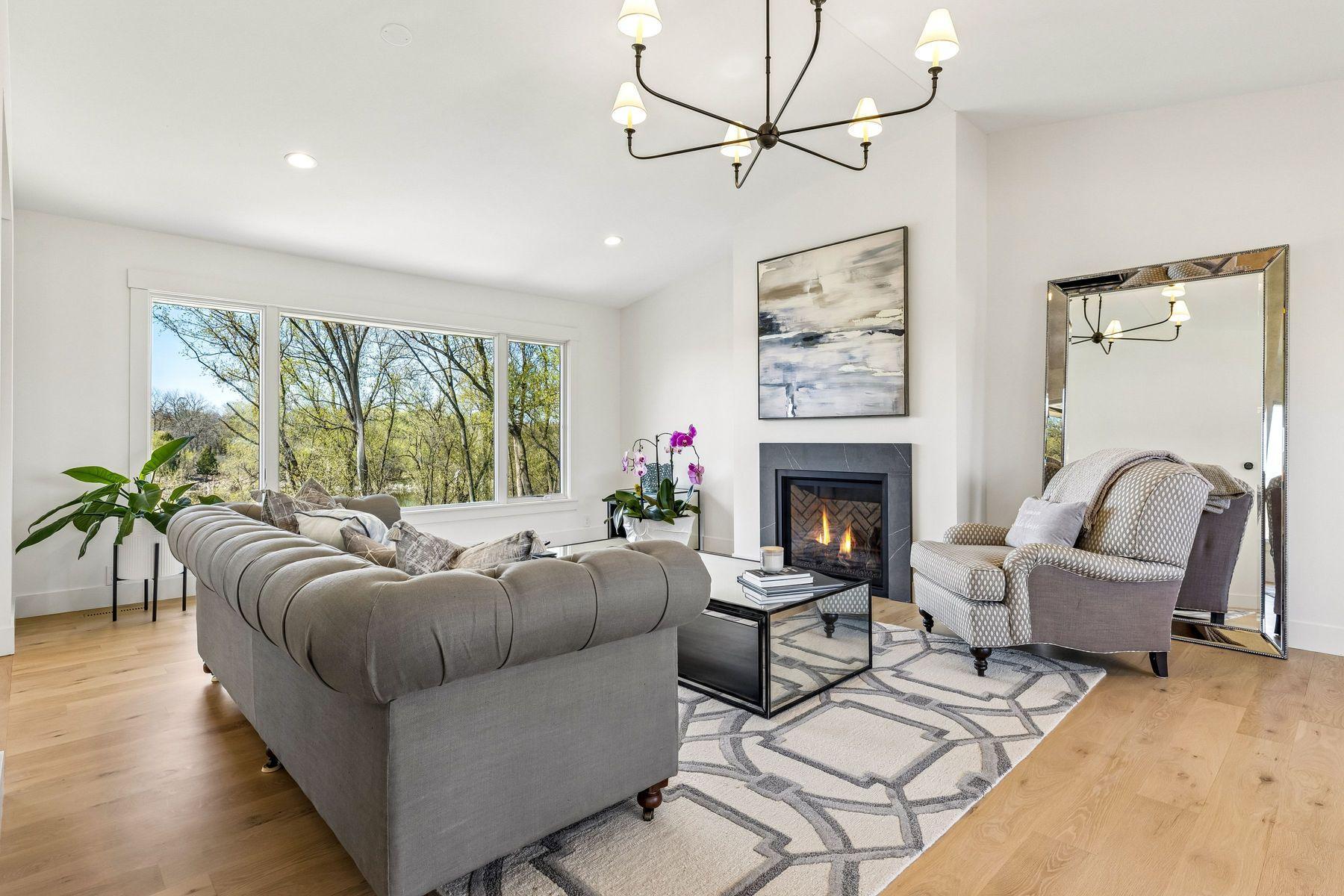 1155 Heritage Lane