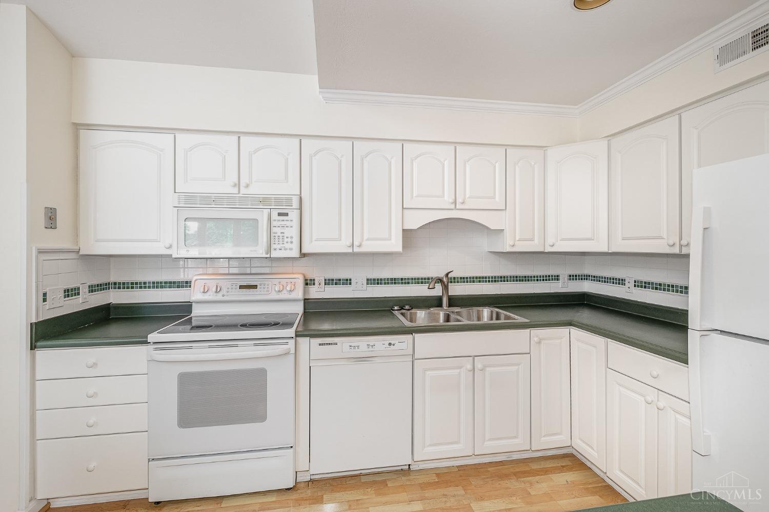 4024 White Chapel Lane