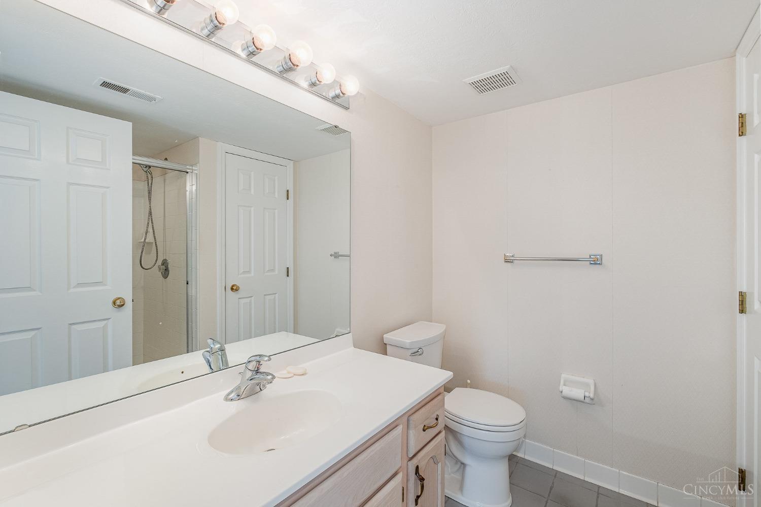 4024 White Chapel Lane