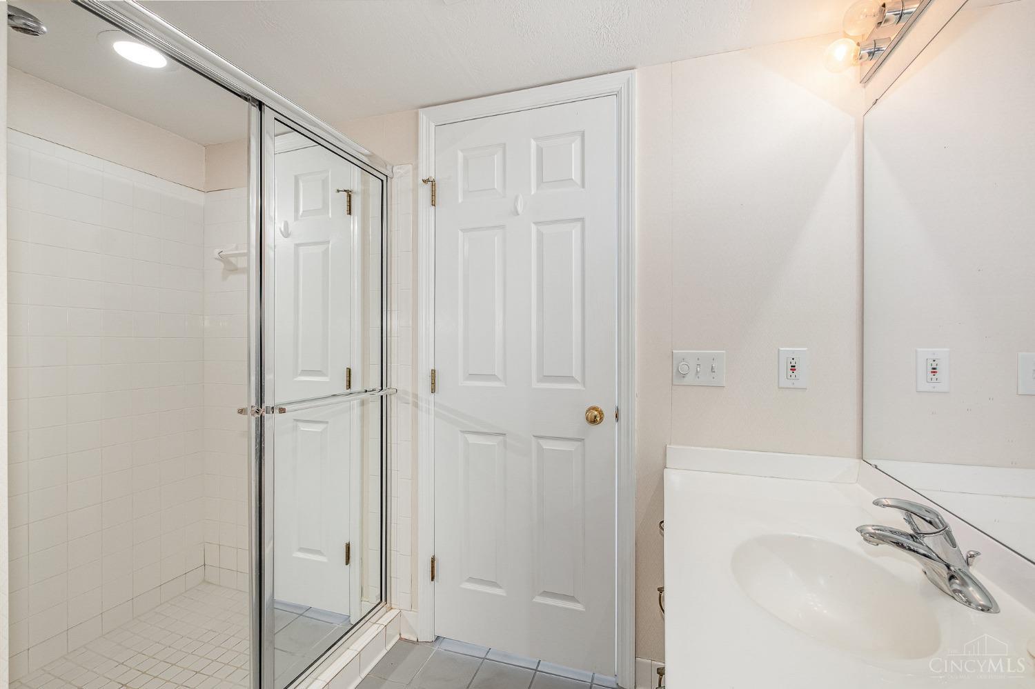 4024 White Chapel Lane