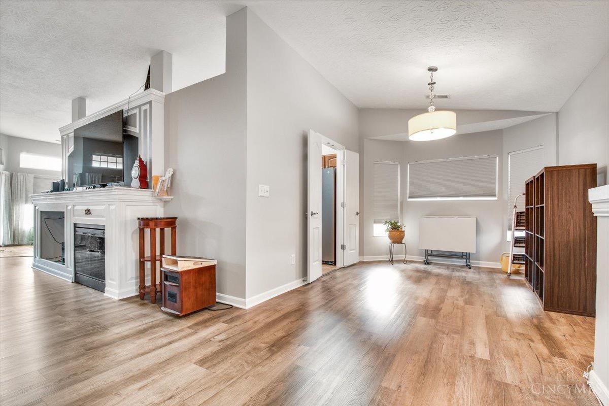 1221 Feather Trail
