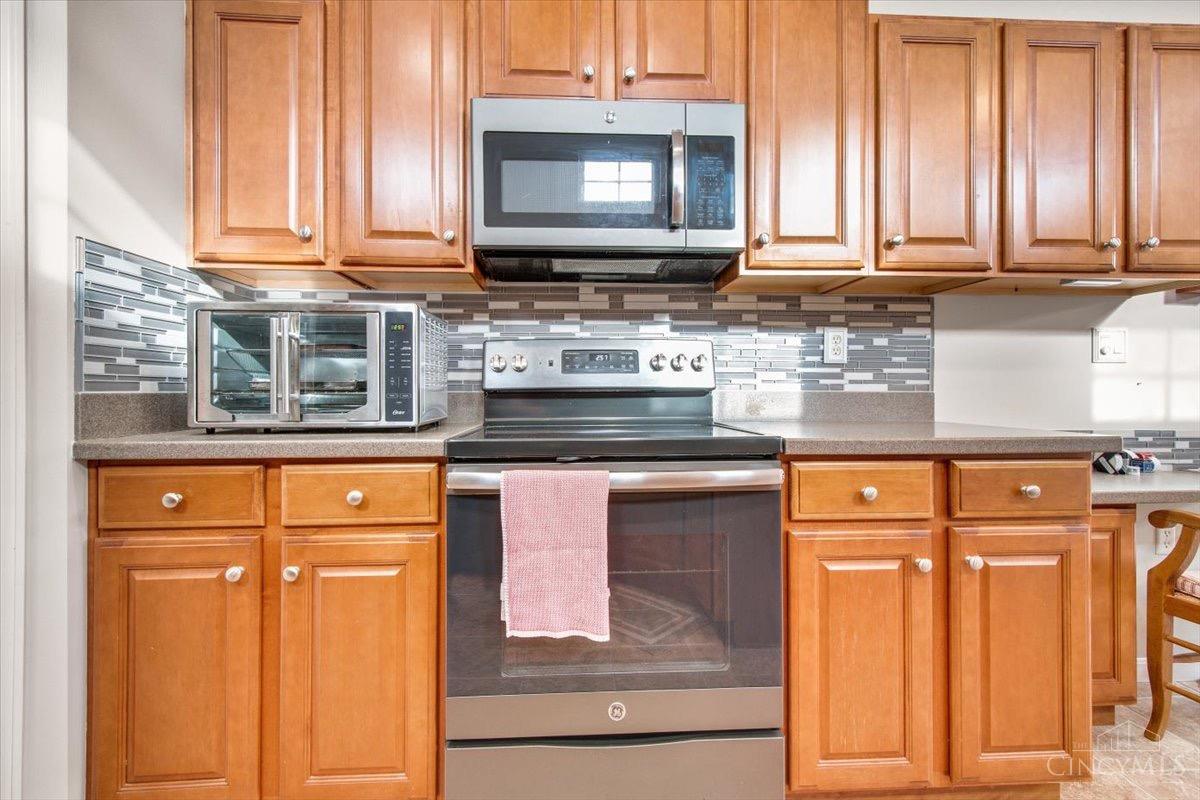 1221 Feather Trail