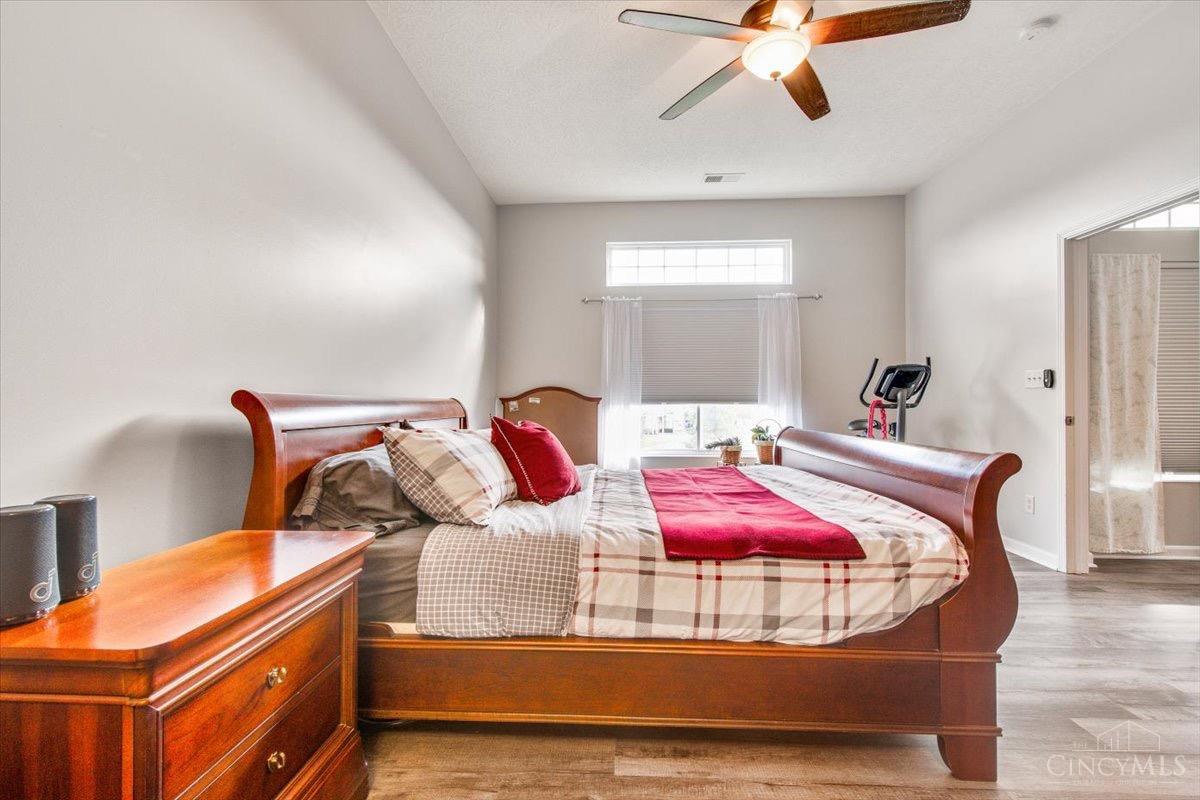 1221 Feather Trail