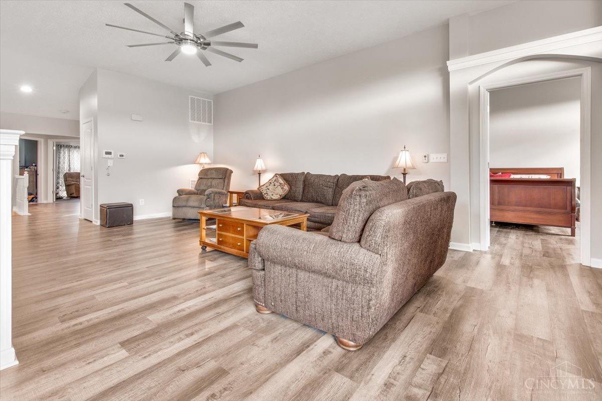 1221 Feather Trail