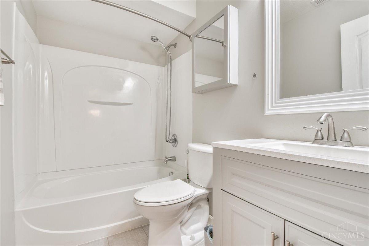 1221 Feather Trail