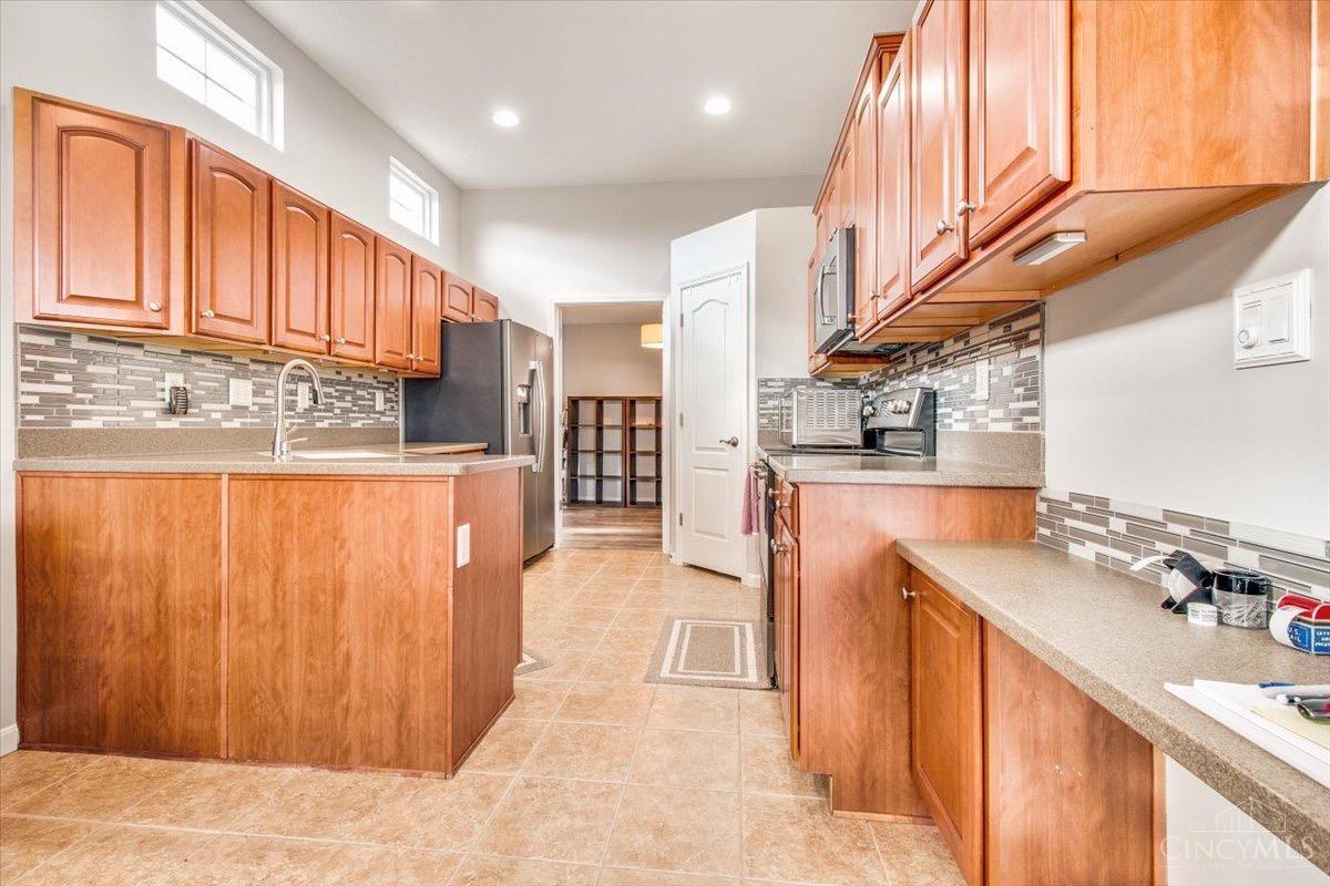 1221 Feather Trail