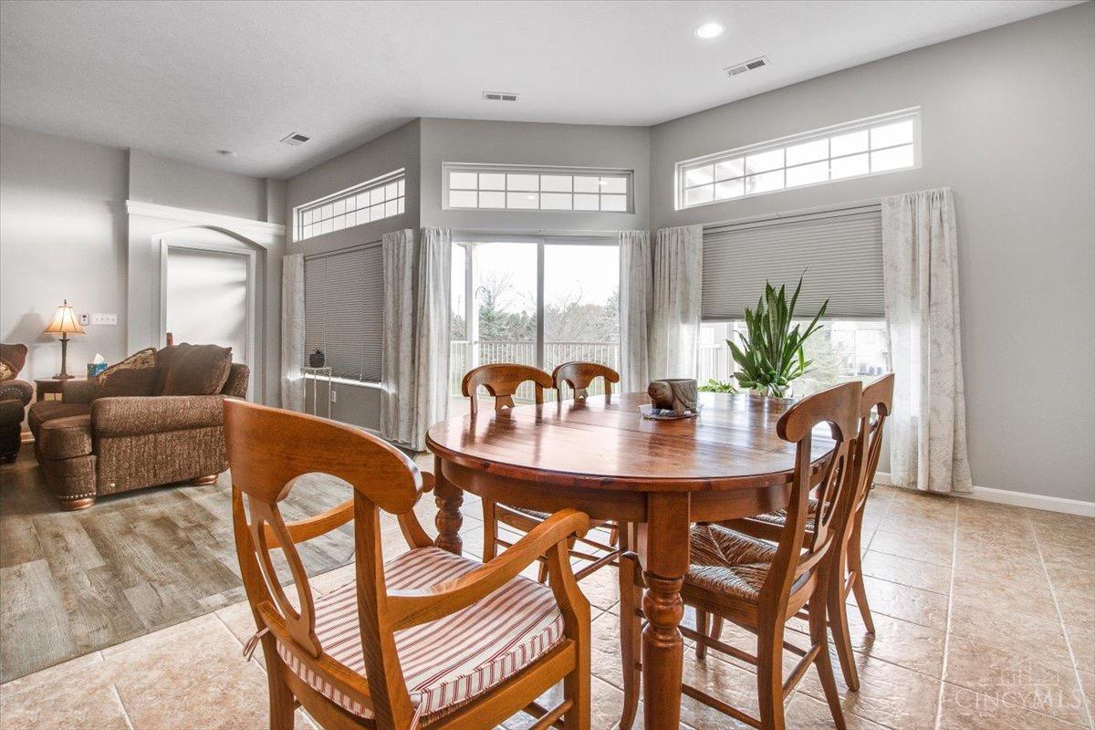 1221 Feather Trail