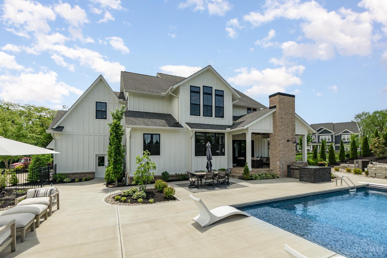 9841 Kensington Lane