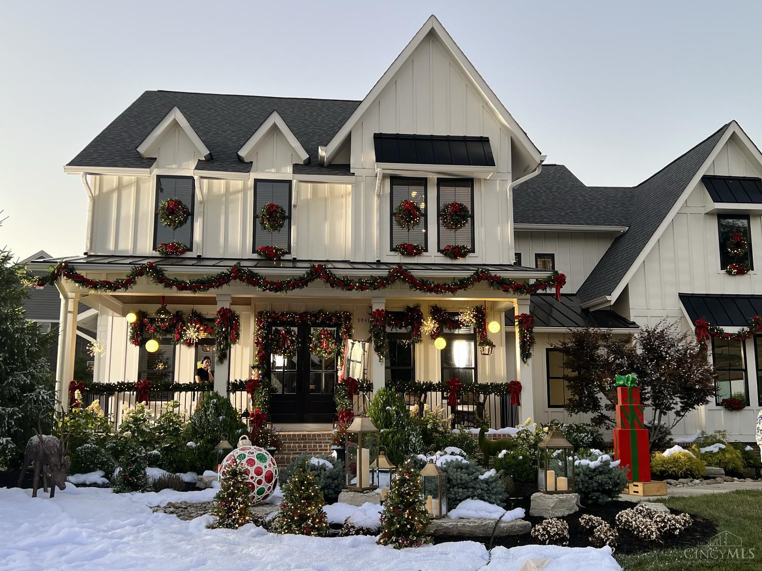 9841 Kensington Lane