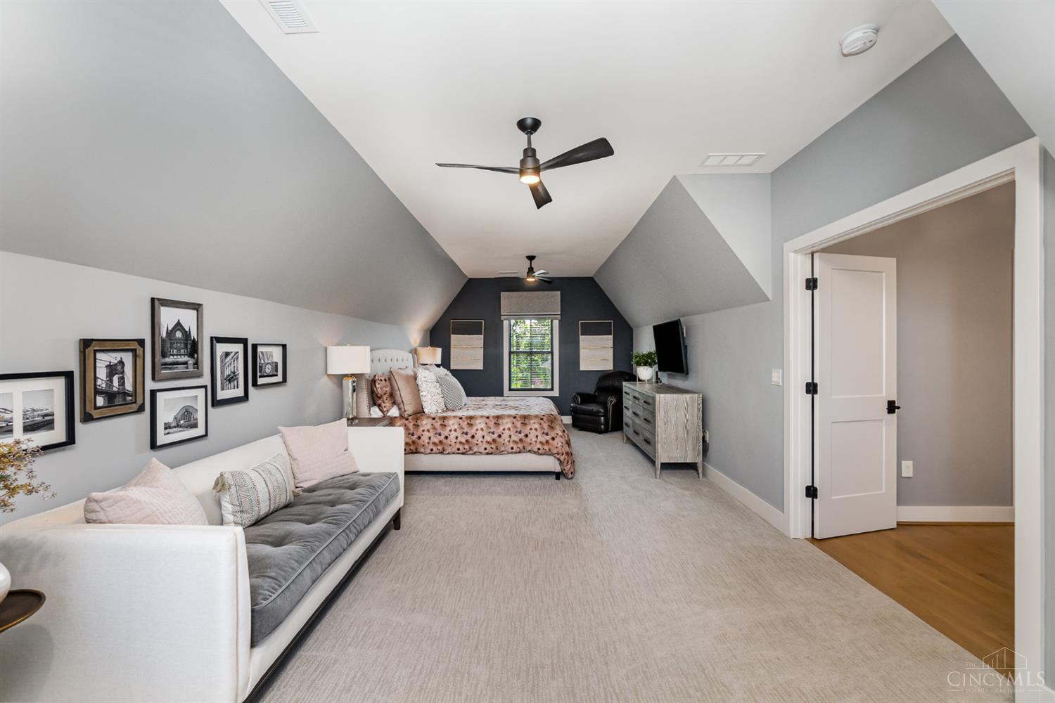 9841 Kensington Lane