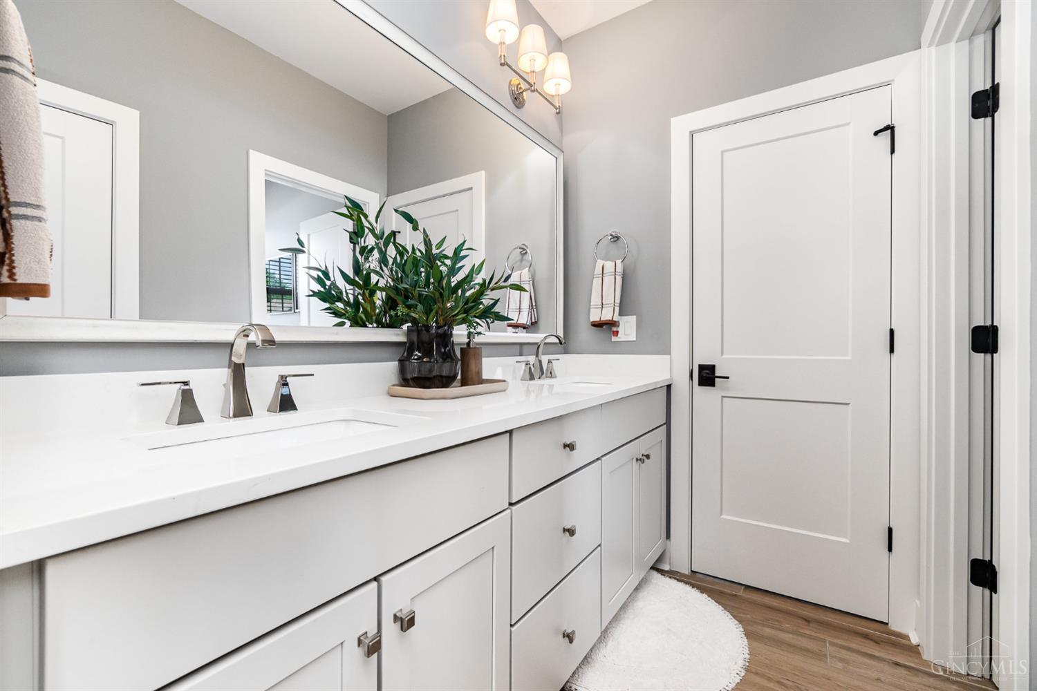 9841 Kensington Lane