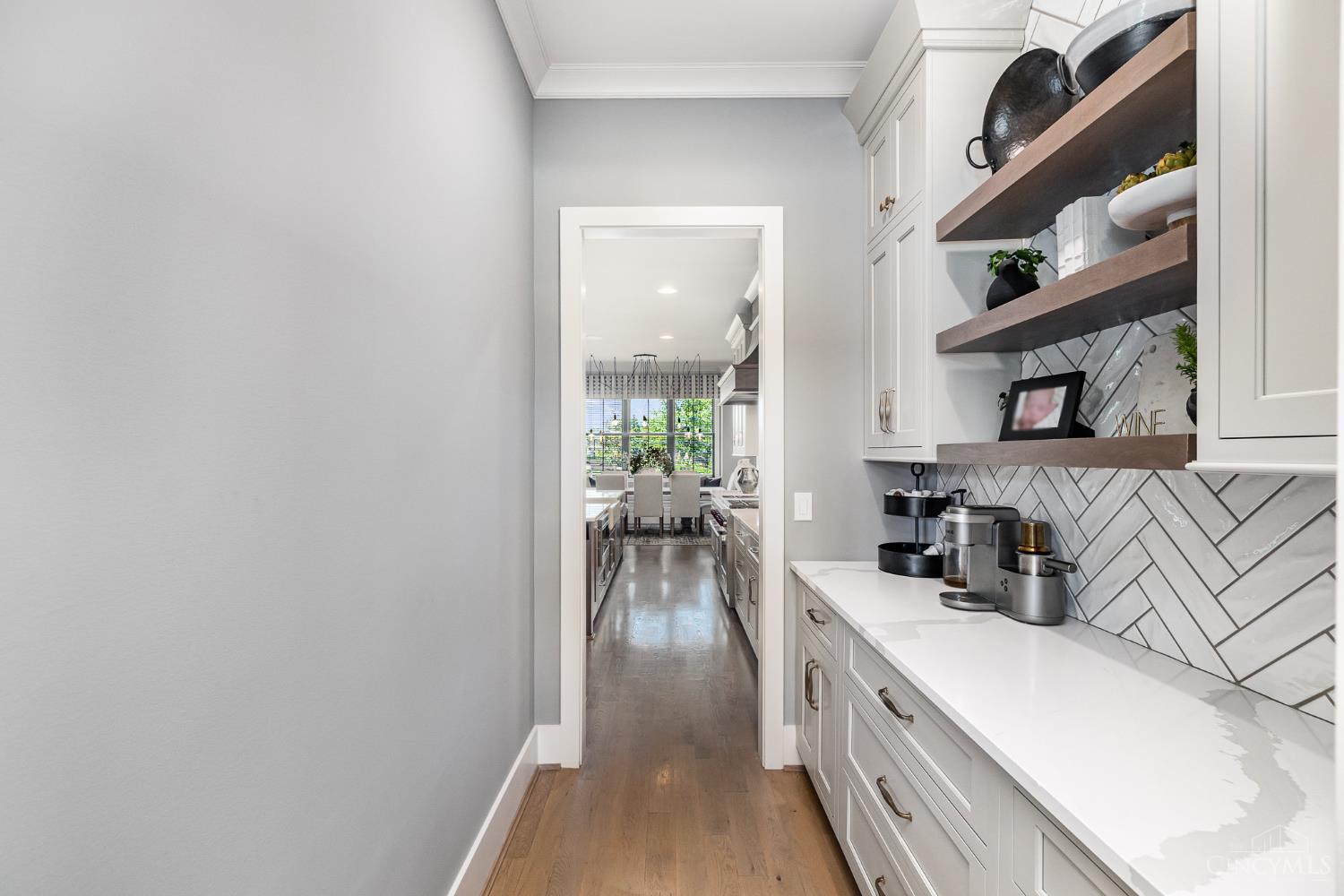 9841 Kensington Lane