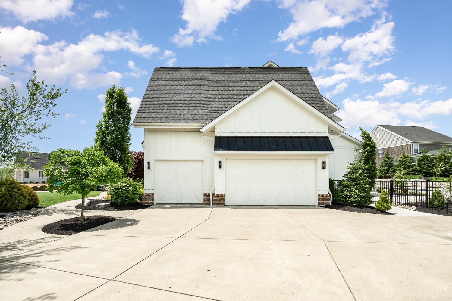 9841 Kensington Lane