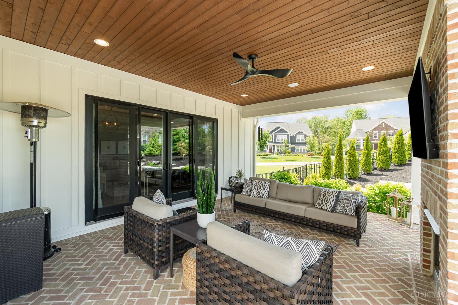 9841 Kensington Lane