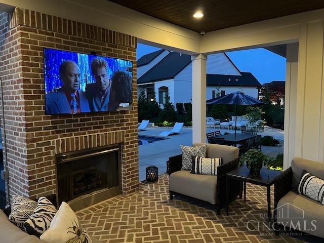 9841 Kensington Lane