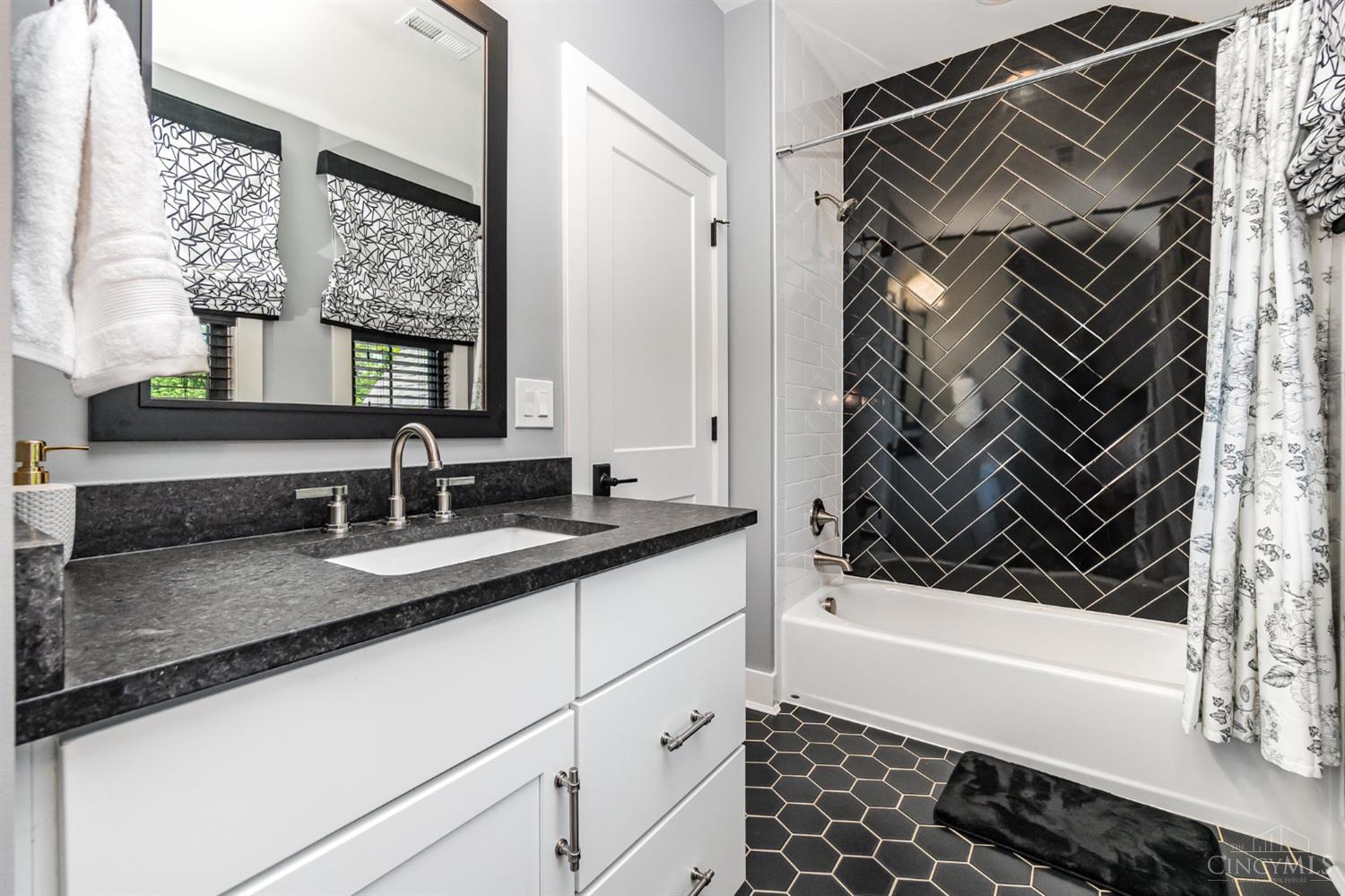 9841 Kensington Lane