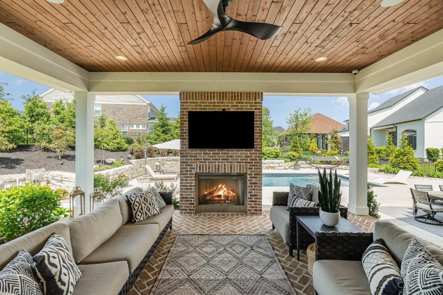 9841 Kensington Lane