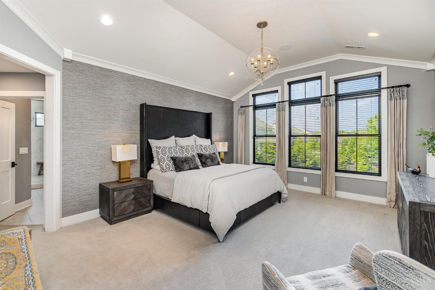 9841 Kensington Lane