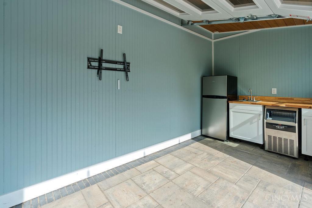 4027 Meadow Grove Lane