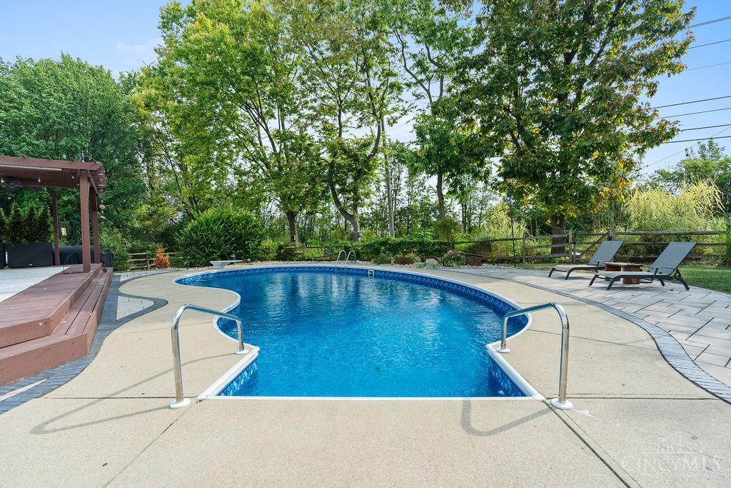 4027 Meadow Grove Lane