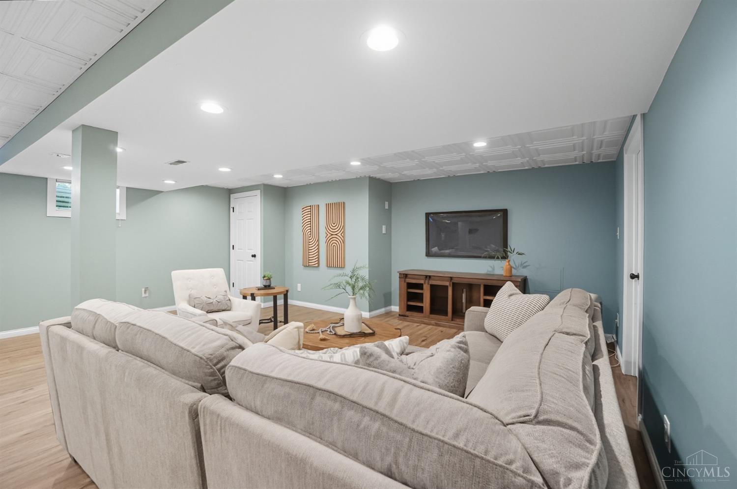 4027 Meadow Grove Lane