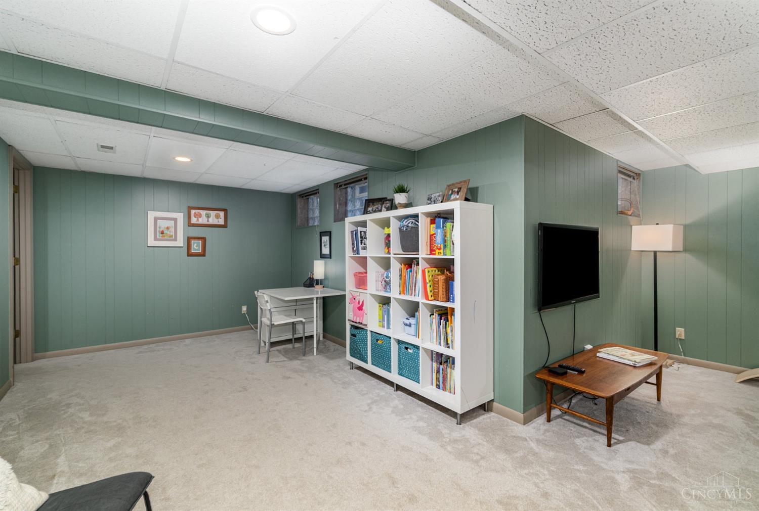 738 Wards Corner