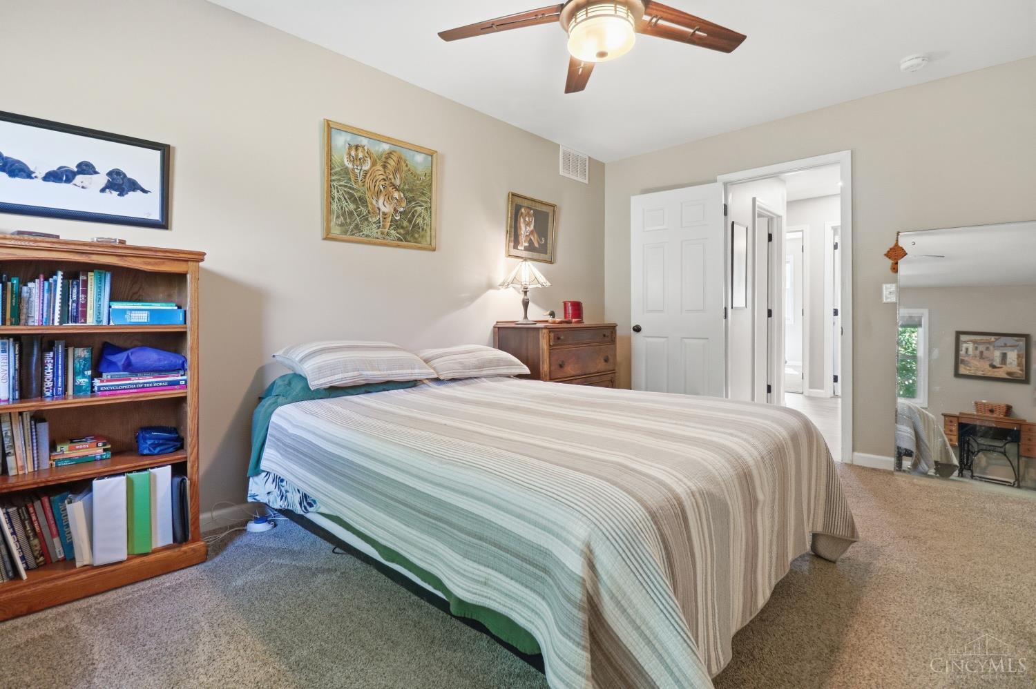 736 Wards Corner