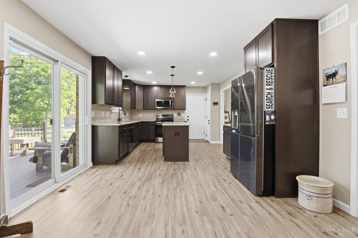 736 Wards Corner