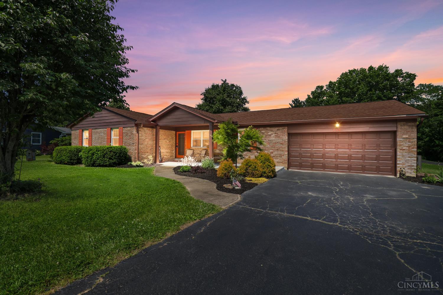 736 Wards Corner