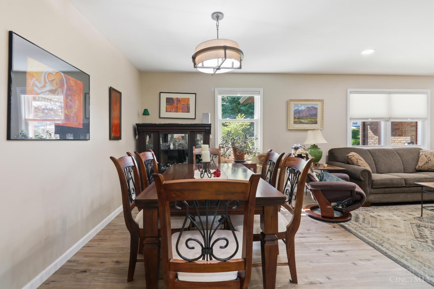 736 Wards Corner