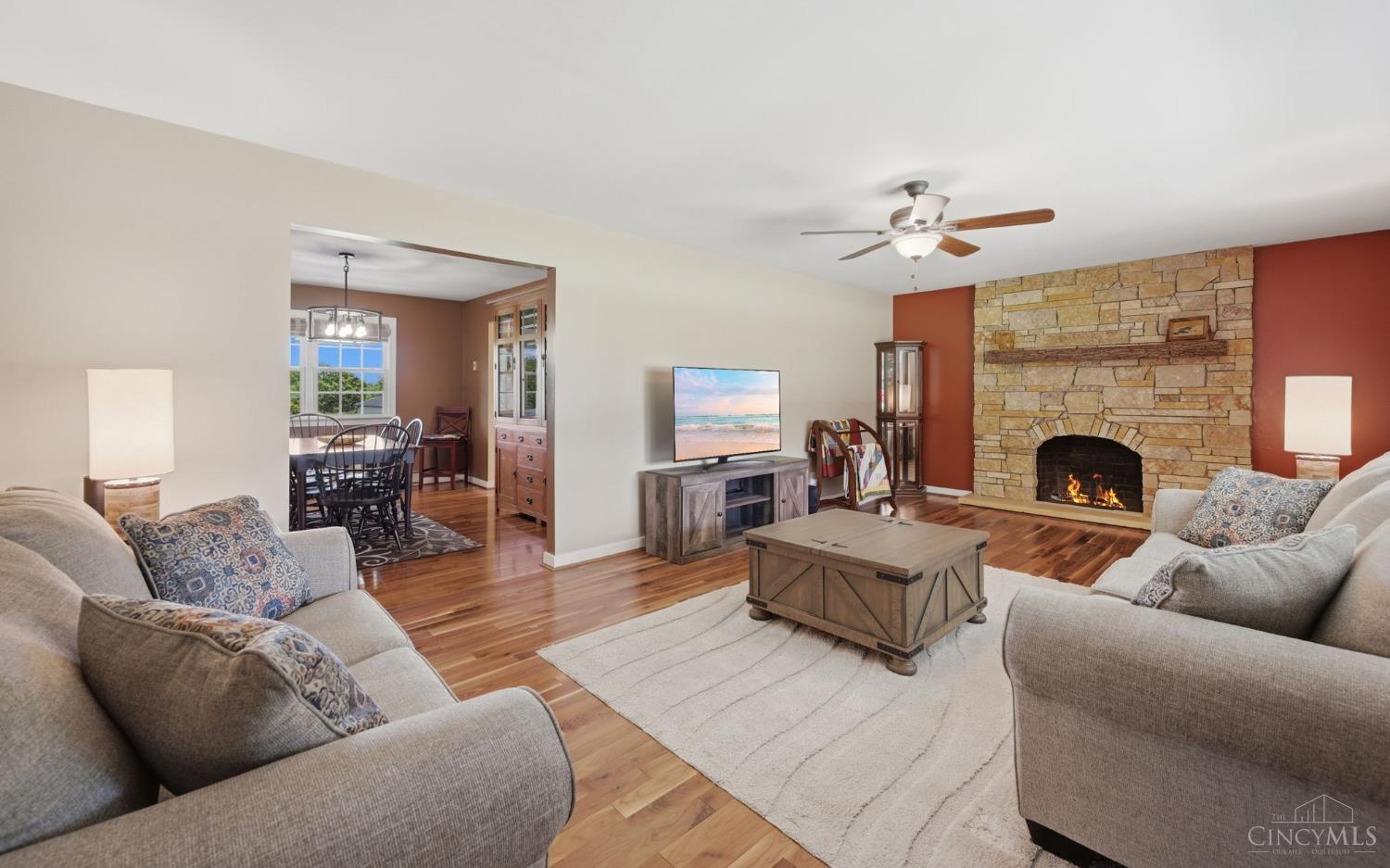 1122 Mockingbird Lane