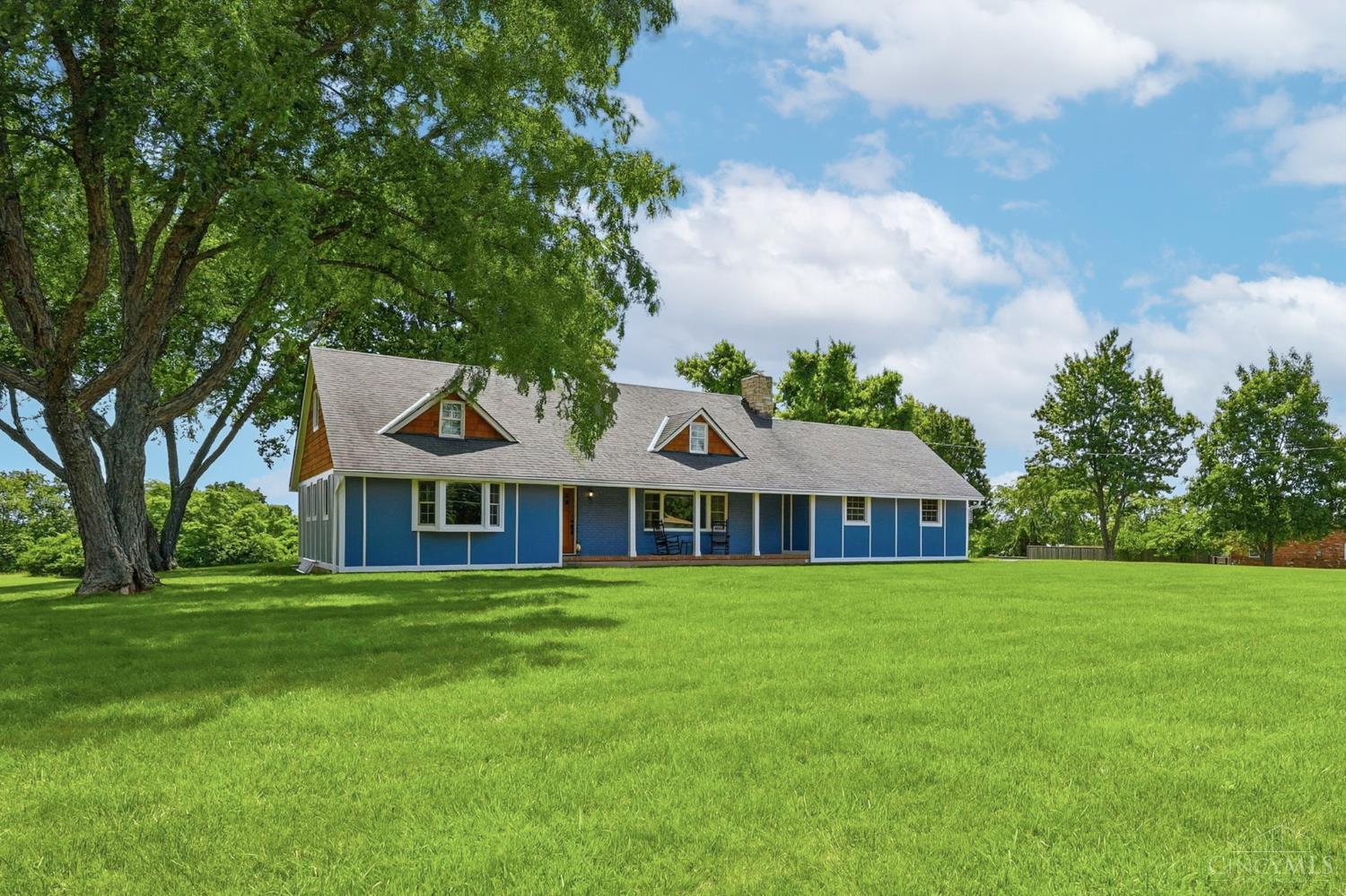 1122 Mockingbird Lane