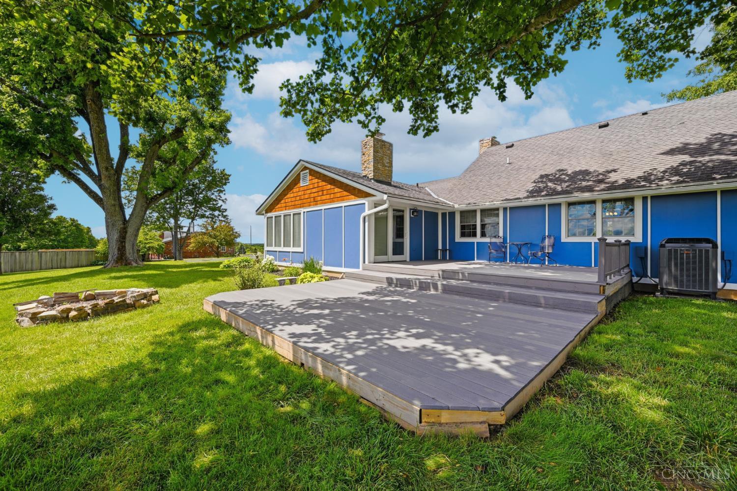 1122 Mockingbird Lane