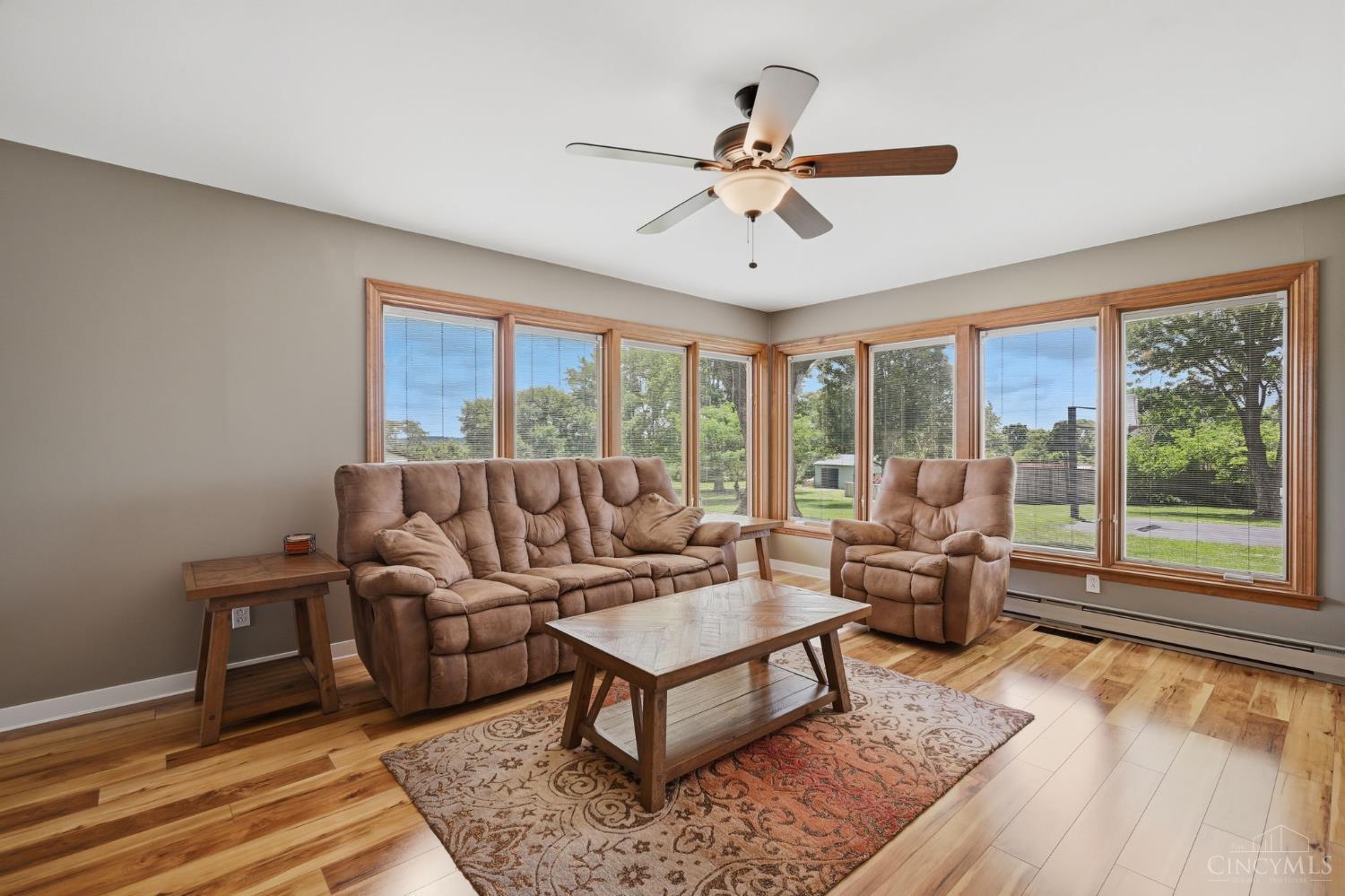 1122 Mockingbird Lane