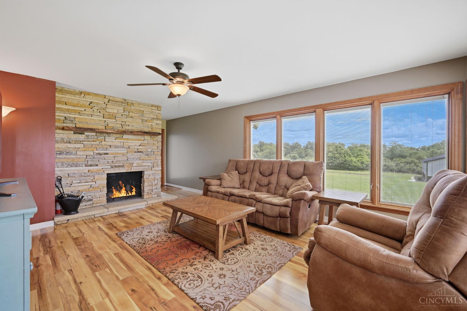 1122 Mockingbird Lane