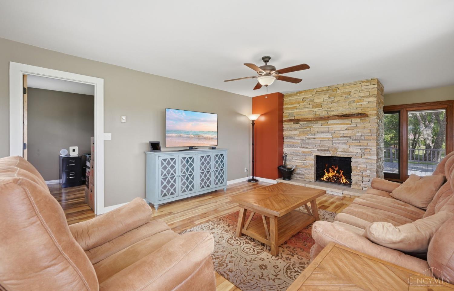 1122 Mockingbird Lane