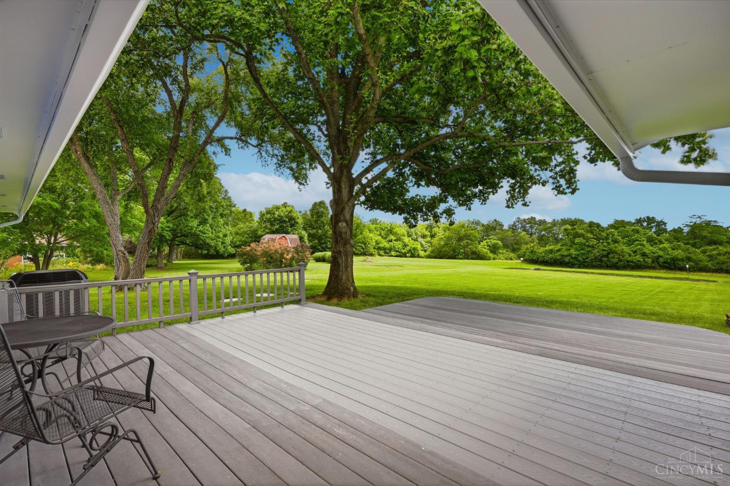 1122 Mockingbird Lane