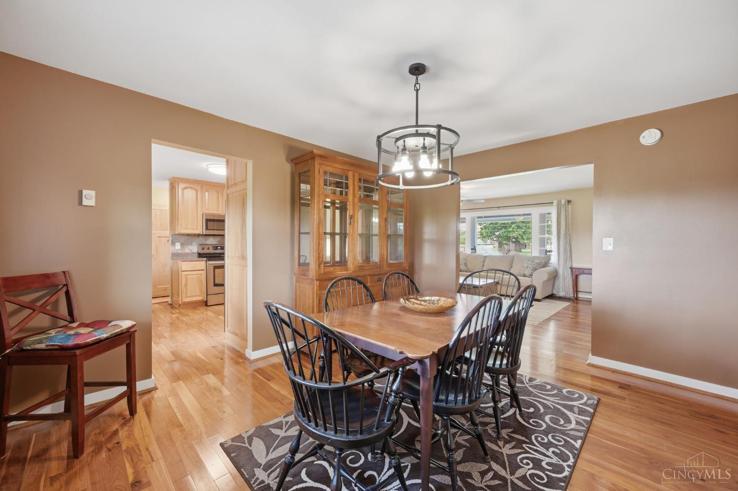 1122 Mockingbird Lane
