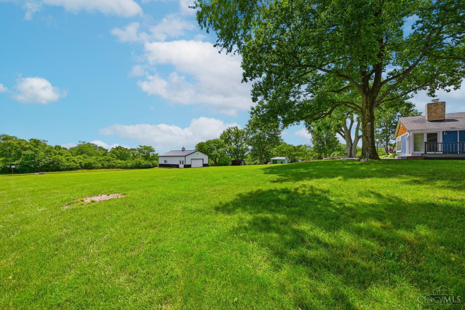 1122 Mockingbird Lane