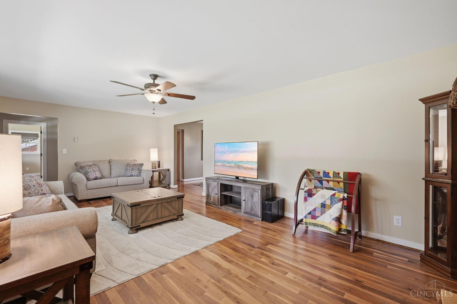 1122 Mockingbird Lane