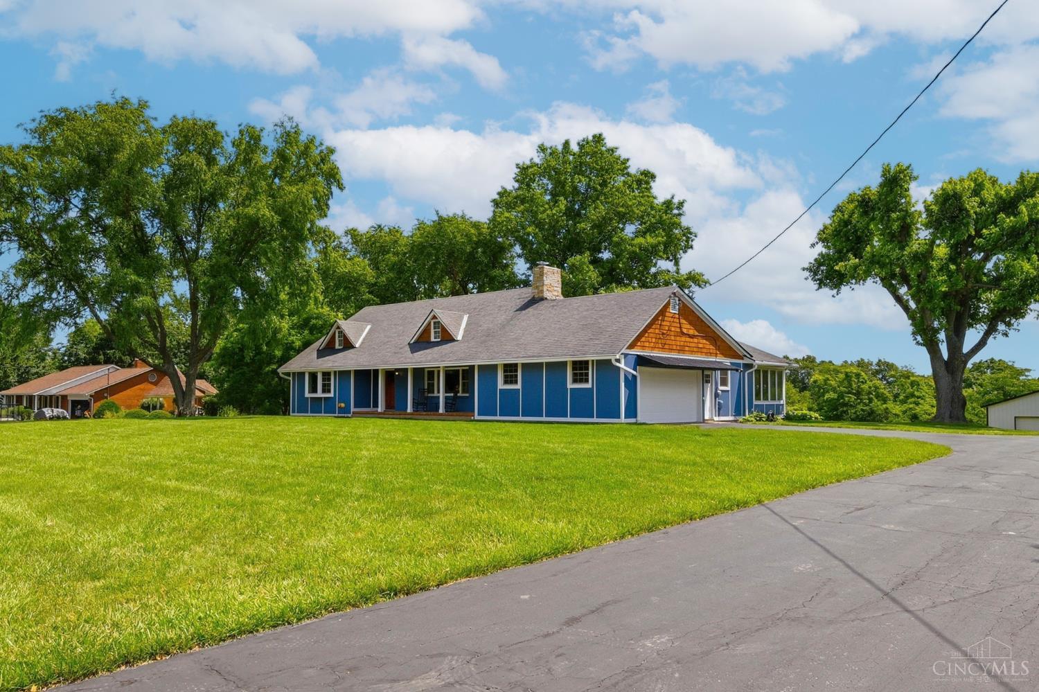 1122 Mockingbird Lane