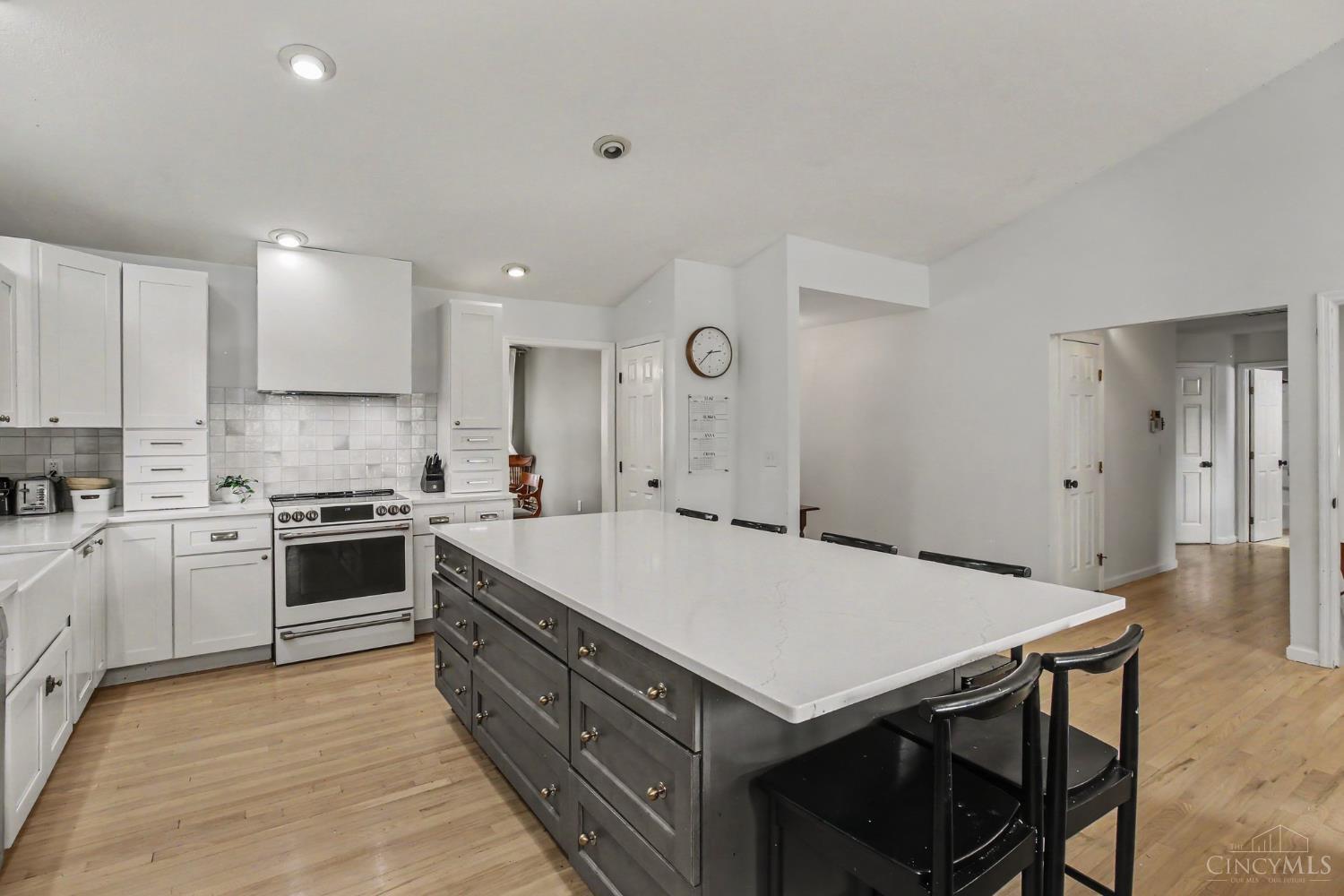 8293 Paddington Court