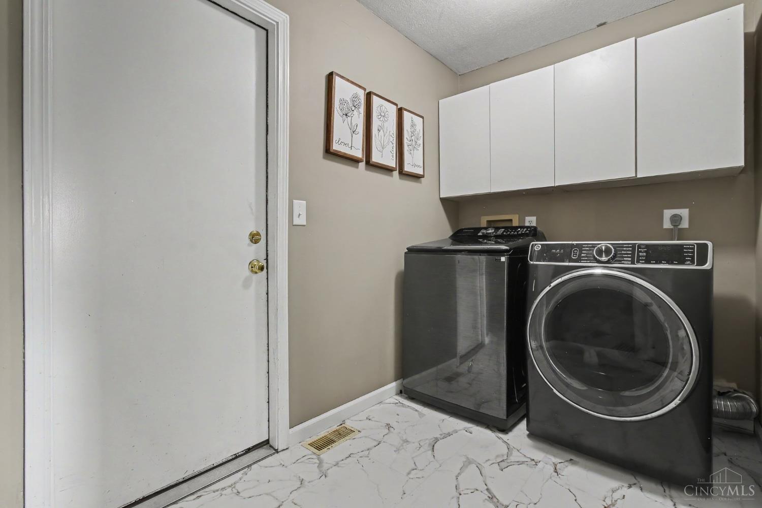 8293 Paddington Court