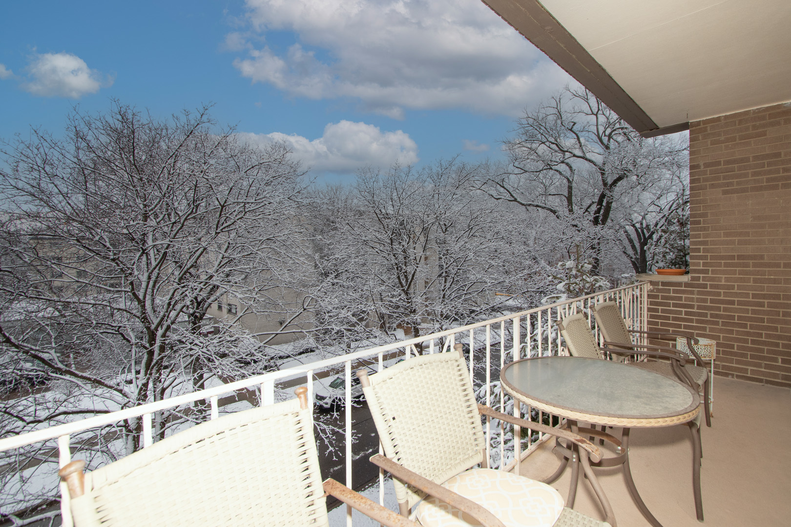 407 Ashland Avenue Unit: 4H