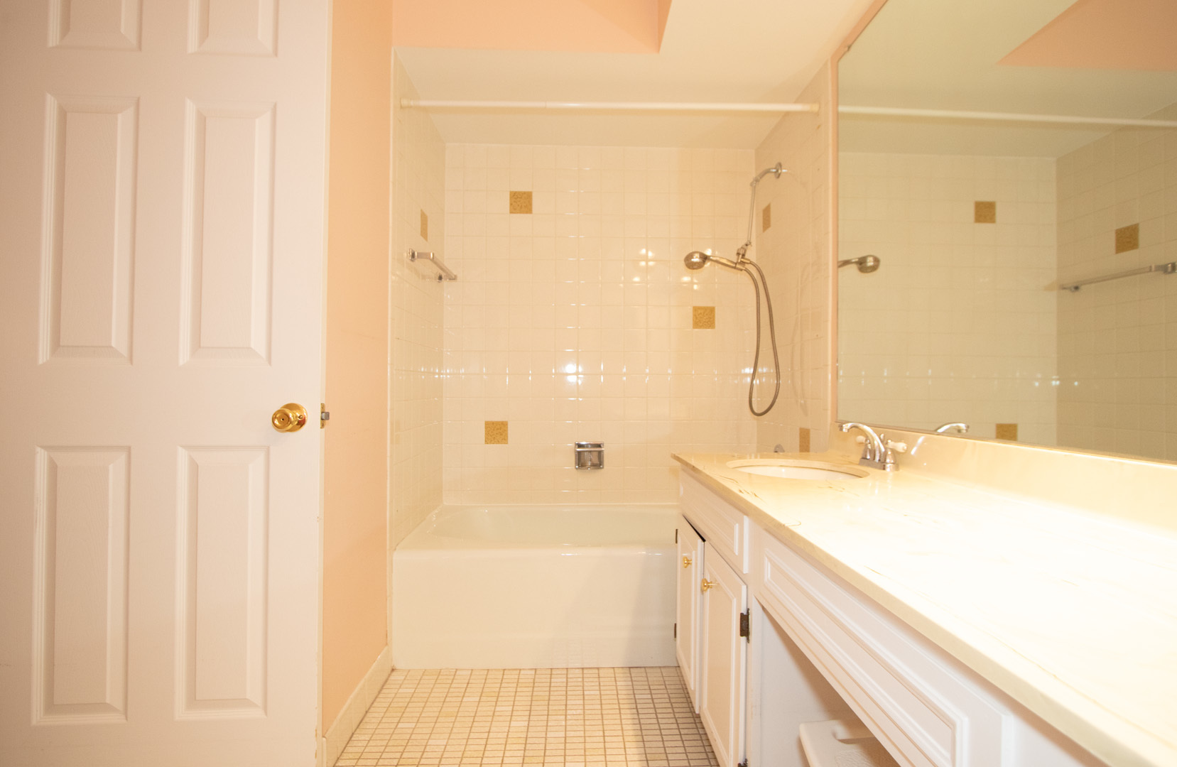 407 Ashland Avenue Unit: 4H