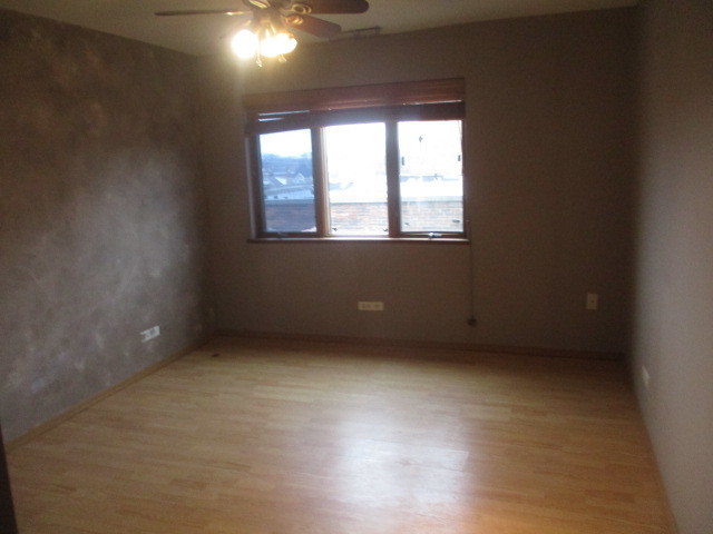 7912 W North Avenue Unit: 407