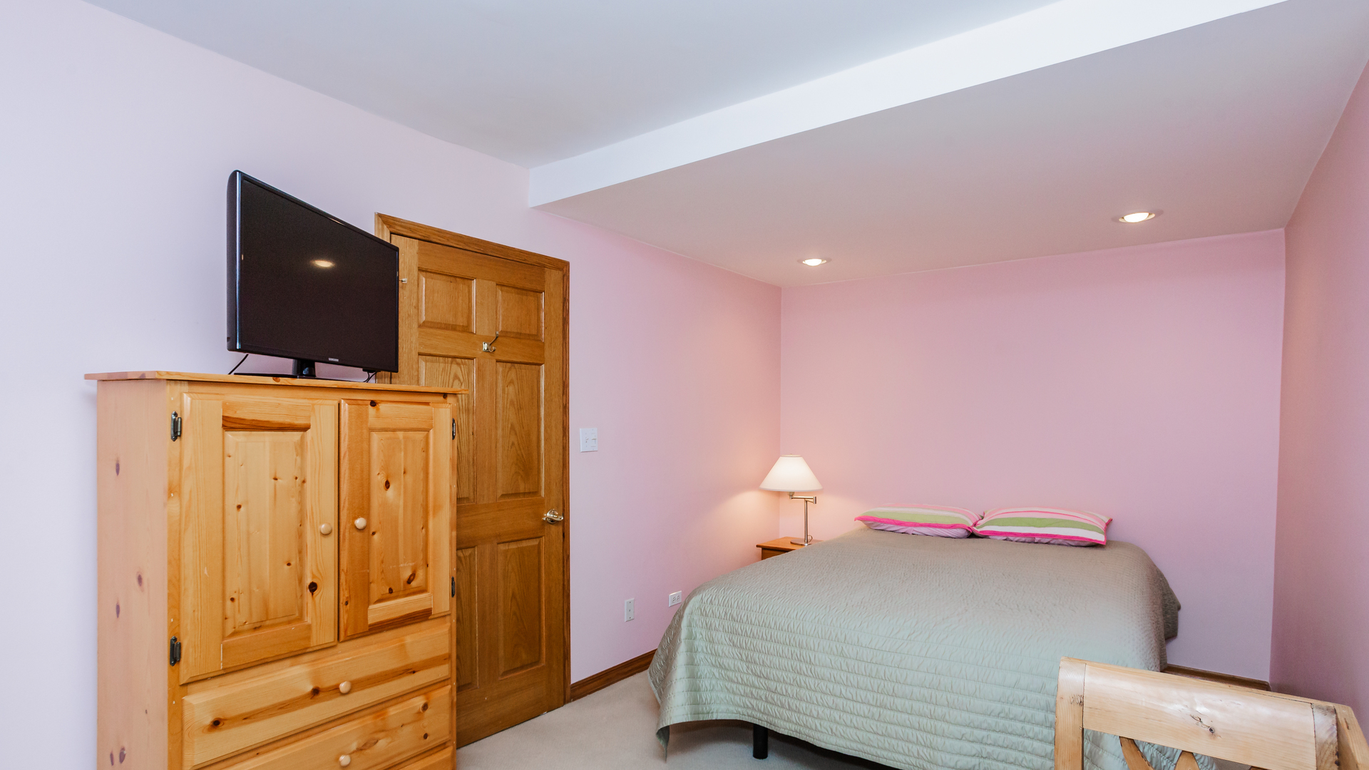 245 S Oak Park Avenue Unit: D